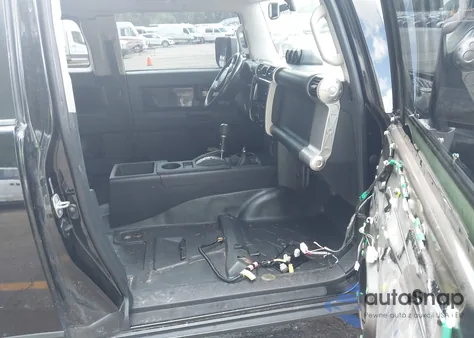 2010 Toyota Fj Cruiser from USA, damaged, VIN JTEBU4BFXAK089812